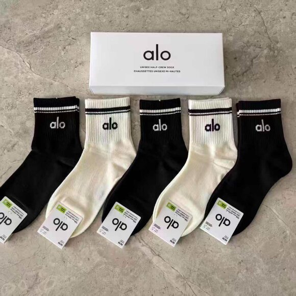 A9- ALO Yoga Women's Black & White Striped Half-Crew Socks 5-Pair Box Set - NWT